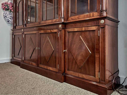 Kindel 'Kent' Mahogany Georgian Chippendale China Cabinet