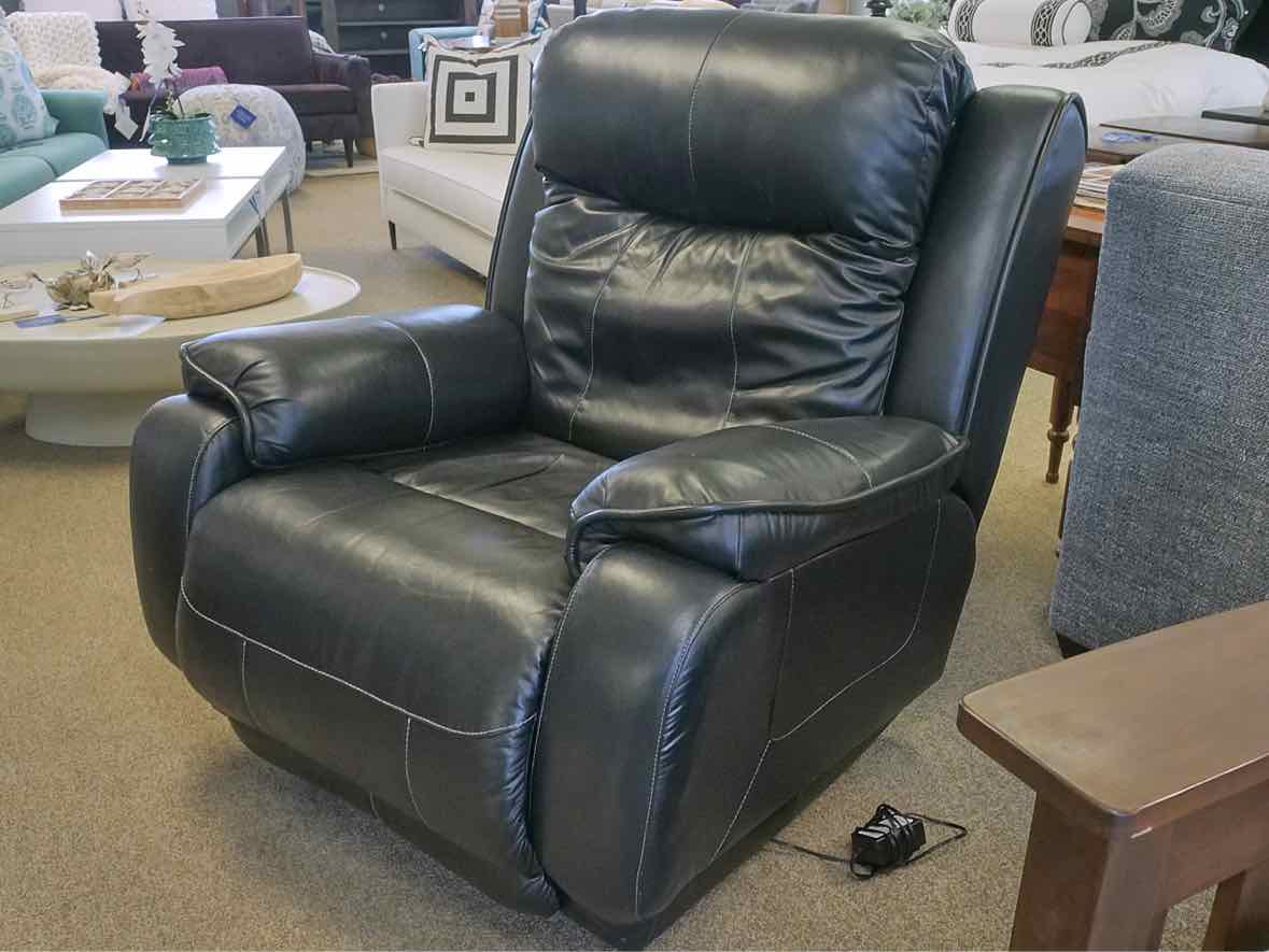 Southern Motion Power Rocker Recliner in Black Leather