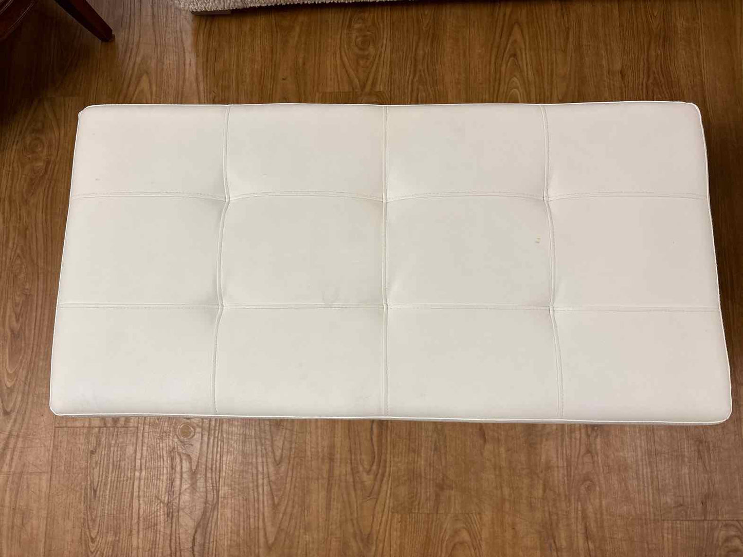 Nuevo 'Louve' Chrome and White Leather Bench