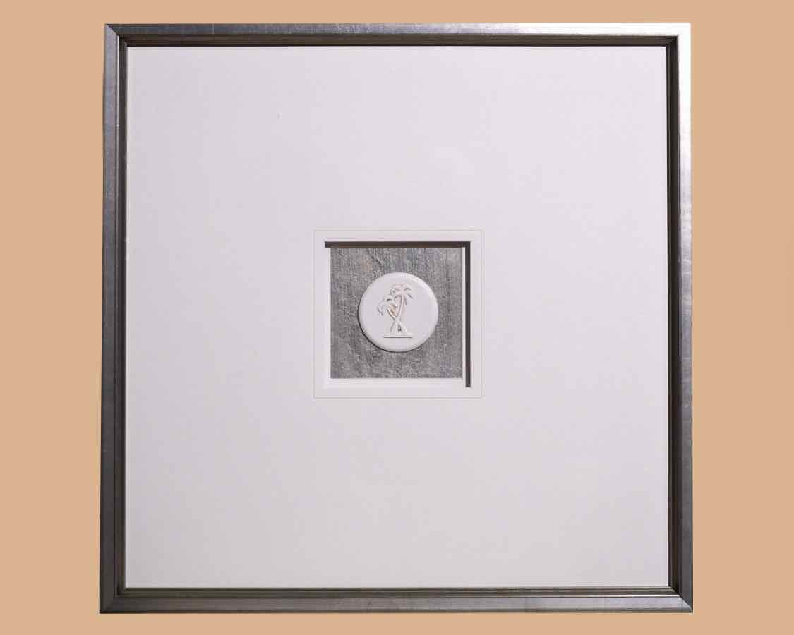 Palm Tee Intaglio Double Ivory Matt In Black Frame